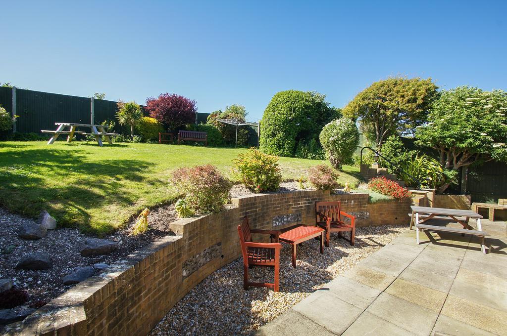 Dean Court Garden - Parking - By Brighton Holiday Lets Exterior photo