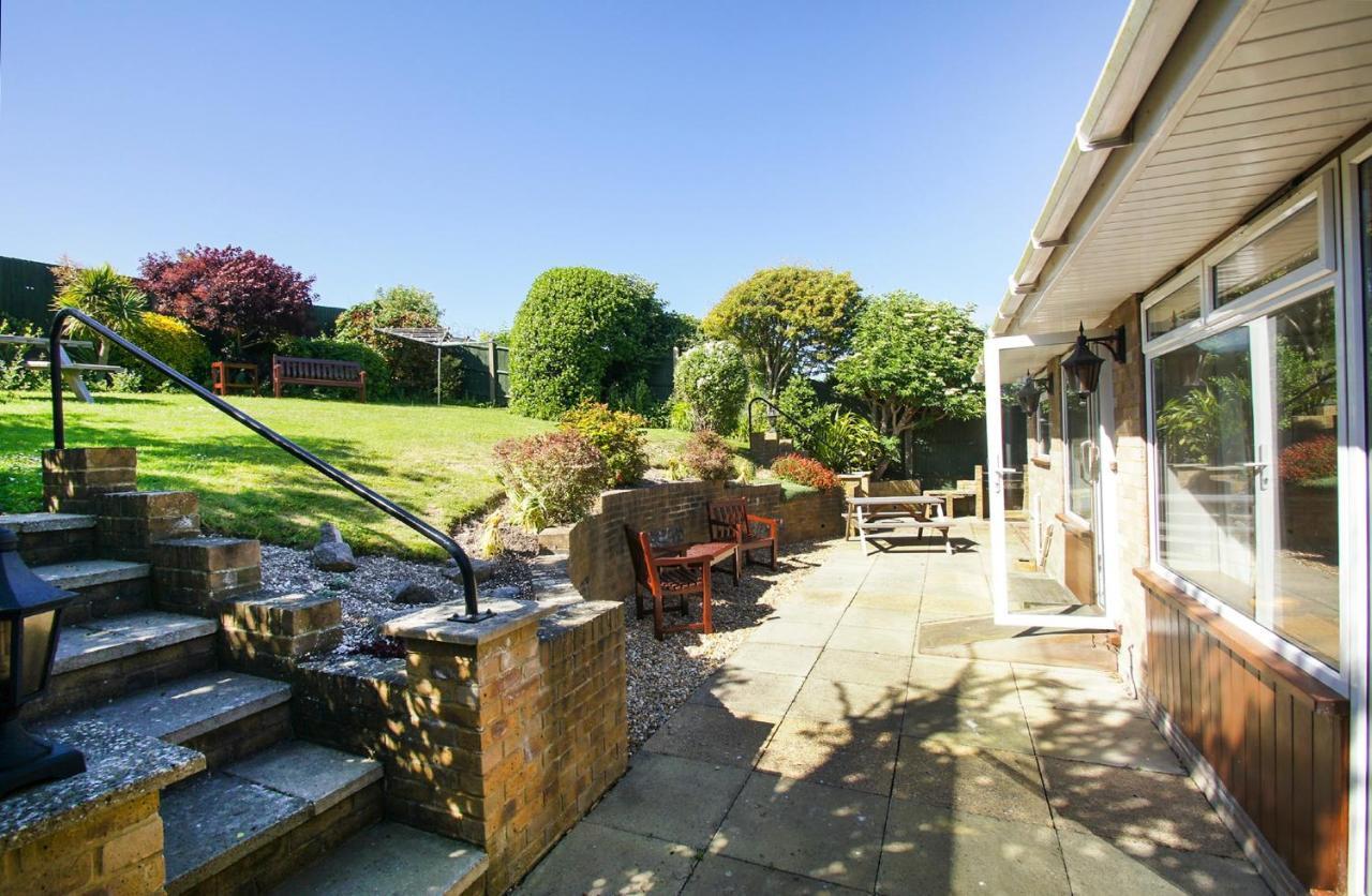 Dean Court Garden - Parking - By Brighton Holiday Lets Exterior photo